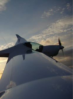 glider seen from the wing